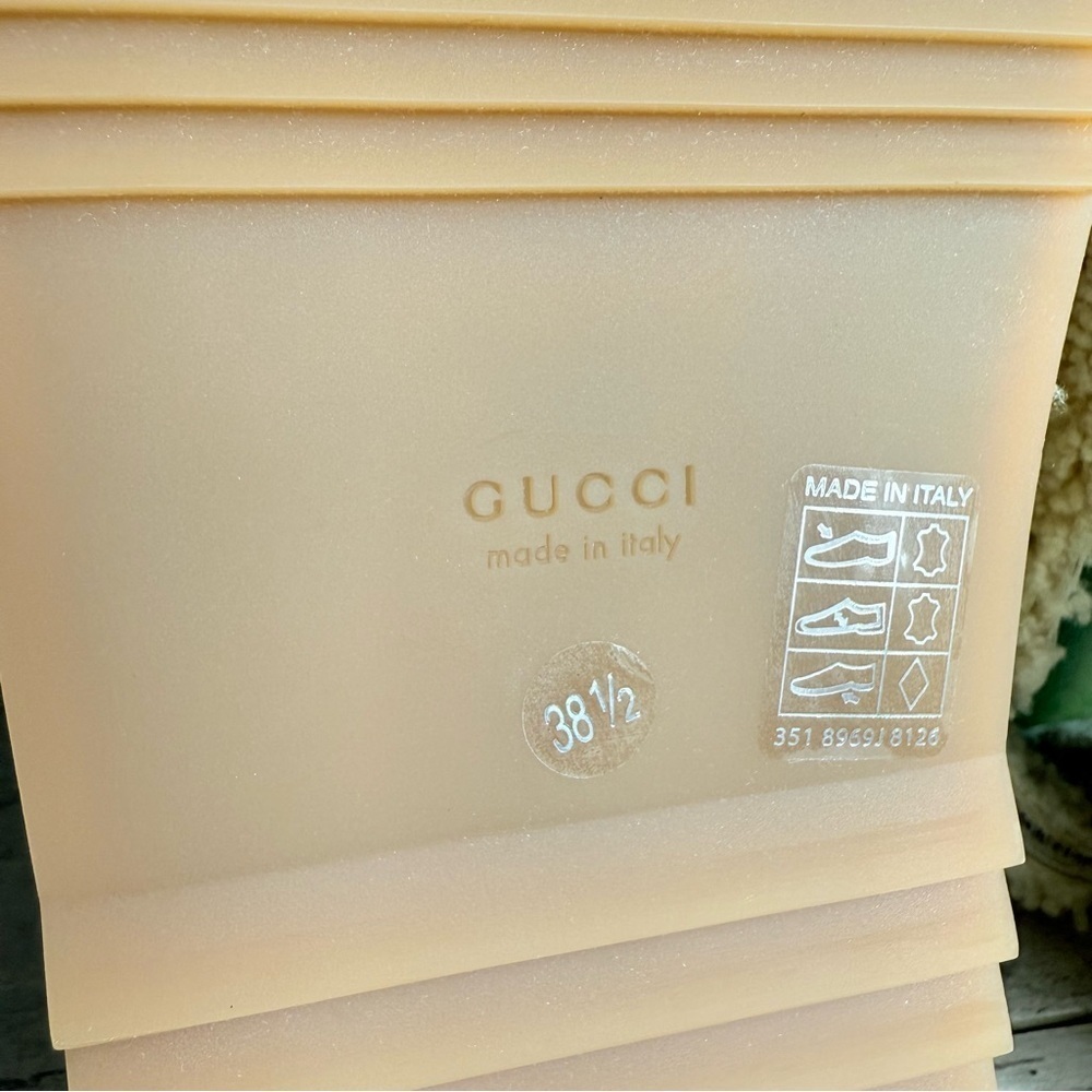 Gucci Women’s 38.5 Merino Wool Shearling GG Marmont Dad Sandals Buterscotch NEW - Picture 14 of 16